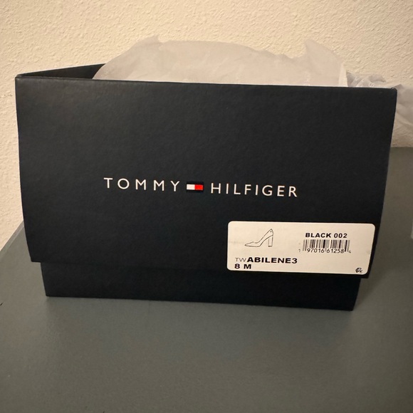 Tommy Hilfiger Abilene block heel pump - Picture 5 of 6